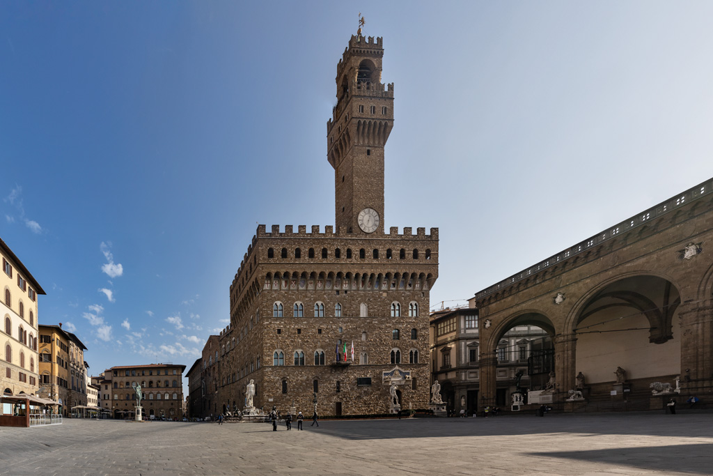 Veduta di Piazza della Signoria con Palazzo Vecchio.